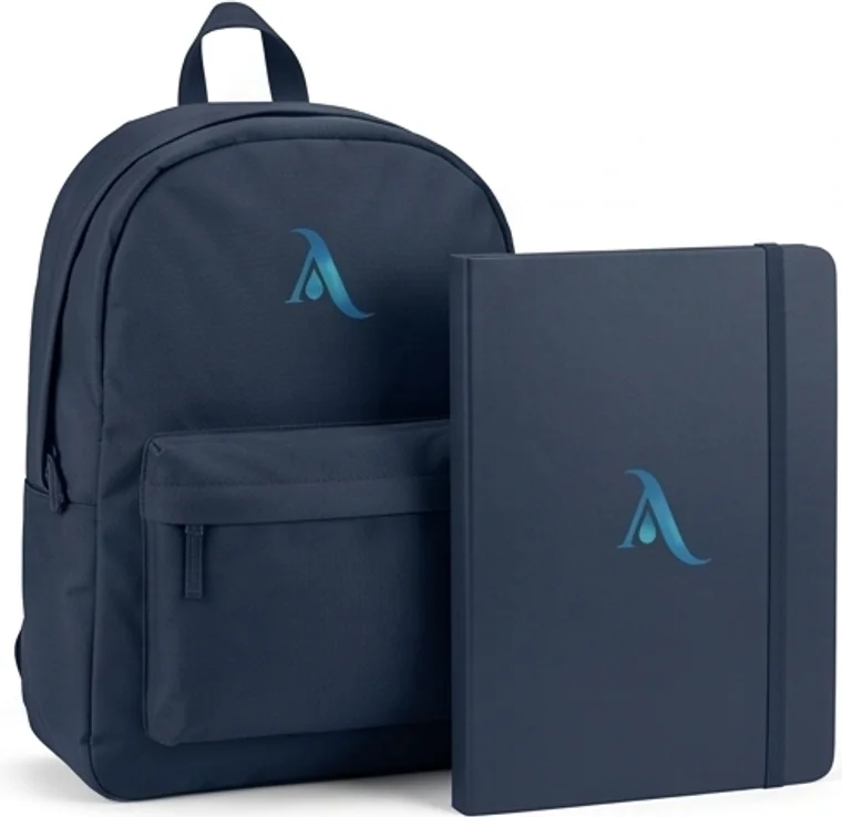 Mochila e caderno com o símbolo da Amanzi Life